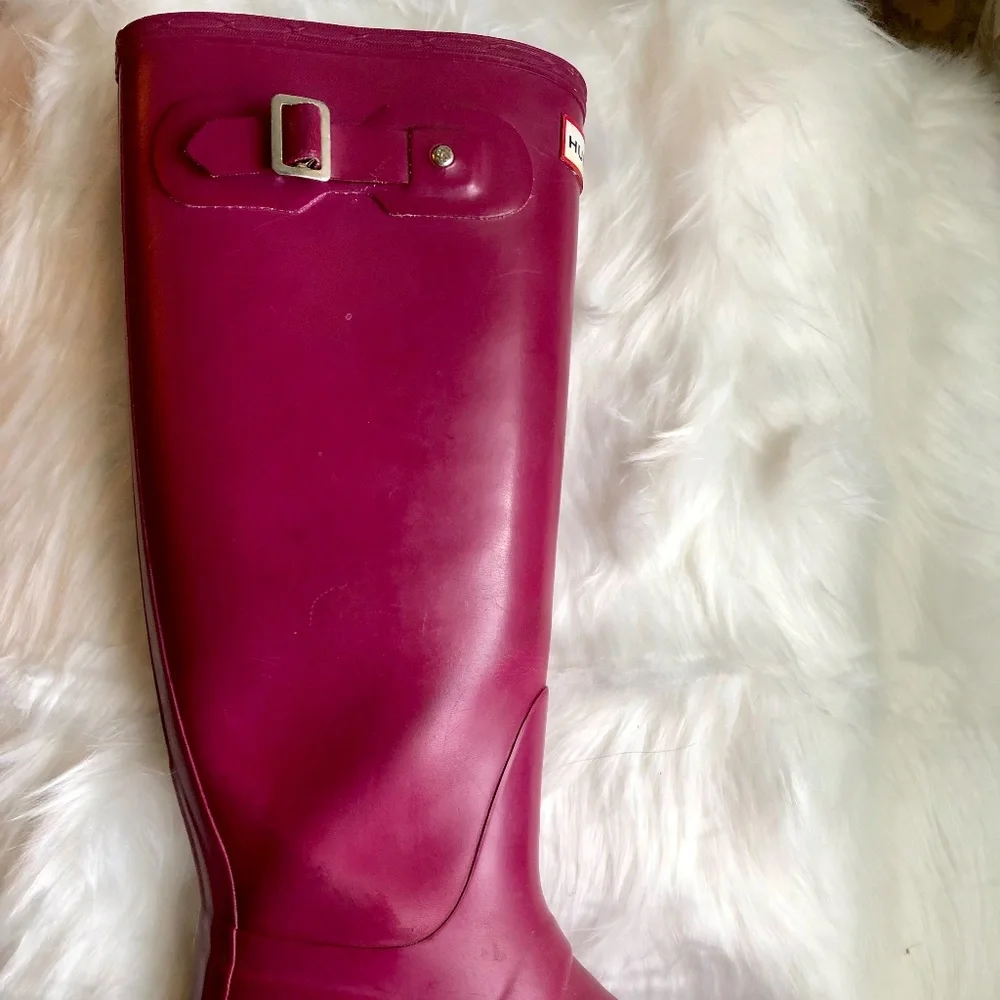 Tall Hunter Rain Boots, Size 9, Raspberry - Picture 8 of 13